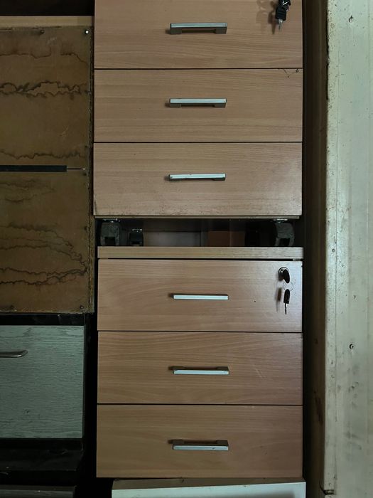 Разпродажба на мебели