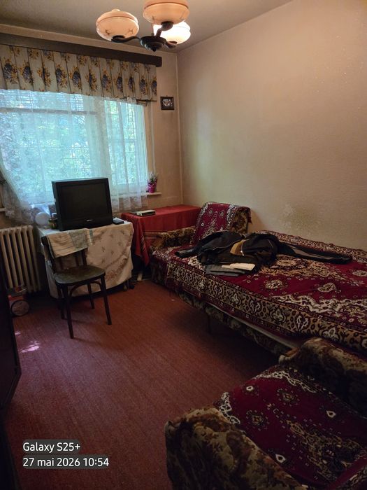 Vând apartament 3 camere Giulesti, parter ,bun si pentru locuit si cabinet avocat,medical .sector 6