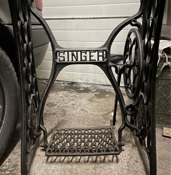 Продам .станину от швейной машины SINGER.