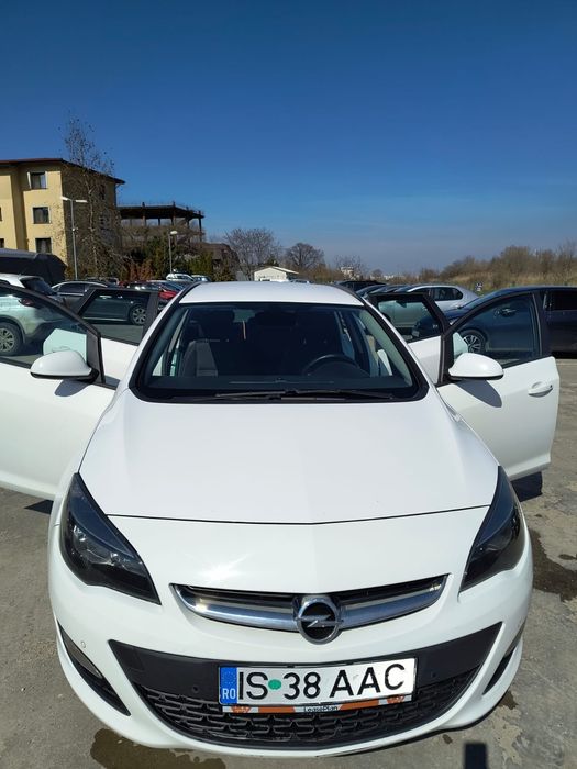 Opel Astra J Sport Tourer