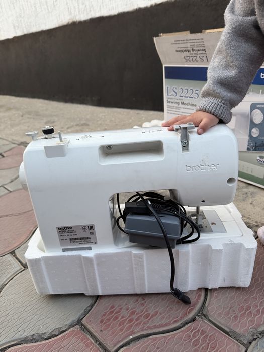 Швейная машина новая