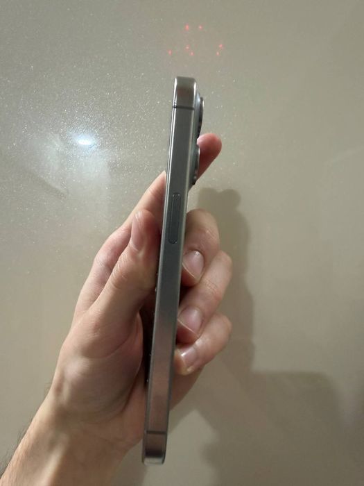 Model: Iphone 15 pro