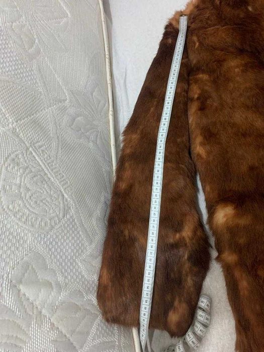 Vând haină lungă de blană naturală iepure
