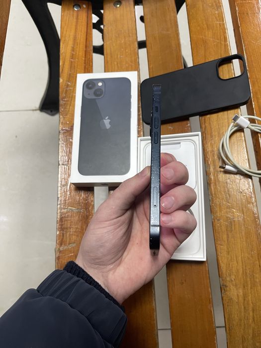 Продам IPhone 13 128gb