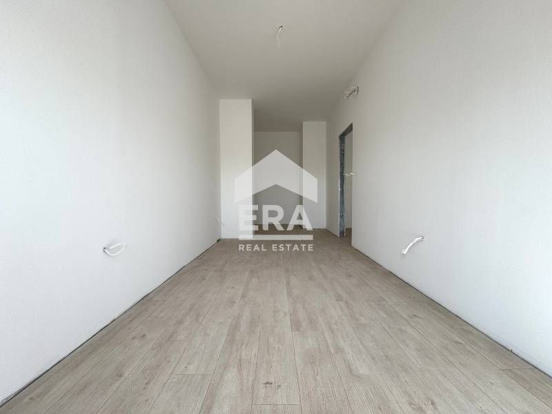 Многостаен апартамент с 3 спални, тип "мезонет", в нова сграда с разре