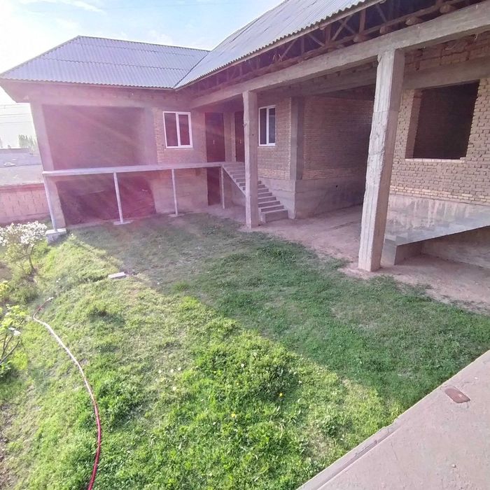 Andijon tumanida hovli uy sotiladi