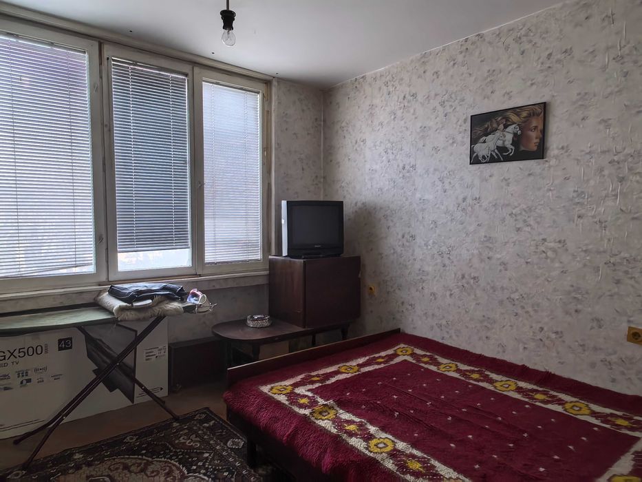 Продава се Тристаен апартамент в Ямбол, Зорница - 97 кв.м за 928 €/кв.м - Снимка #3