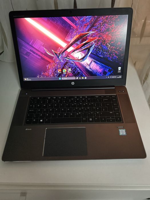 Laptop gaming/editare video procesor i7| nvidia quadro 4gb| 16gb ram