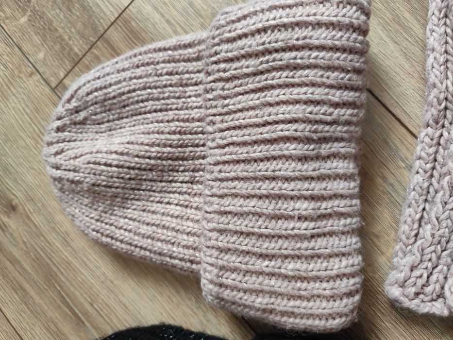 Продам теплые зимние шапки со снудом