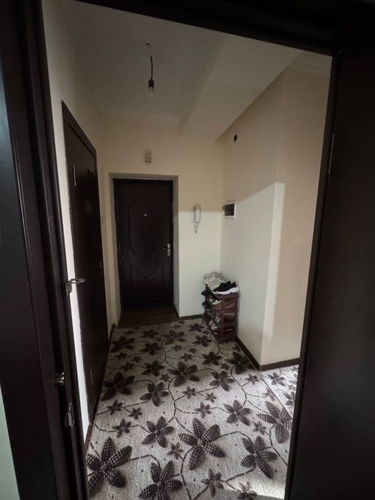 Sotiladi  Sergeli 7 A  2/2/7.  2 xona  metro 100 metor