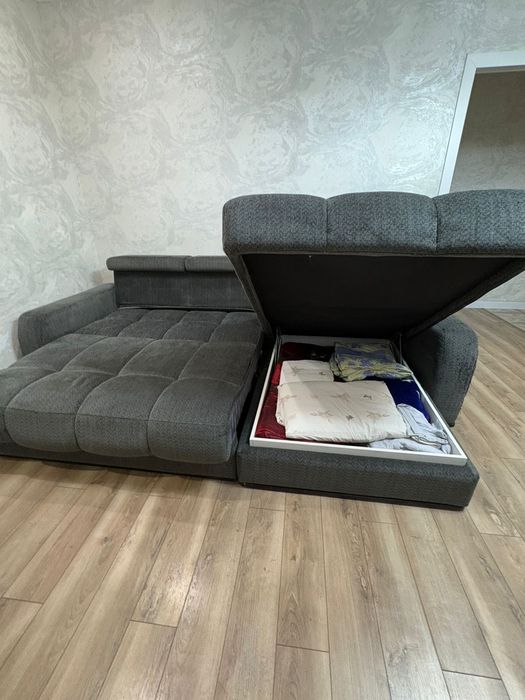 Диван мягкий комфортный