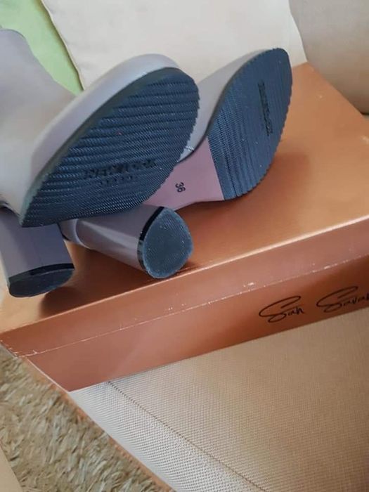 Botine piele, culoarea taupe, marimea 36, toc 7 cm, noi