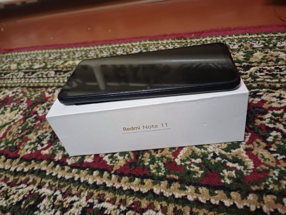 Telefon redmi karobka dakumenti bor