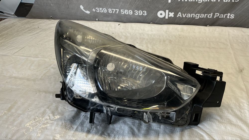 Mazda 2 2018- десен фар