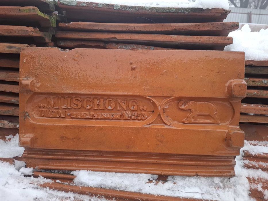 Vand tigla. Pret negociabil.