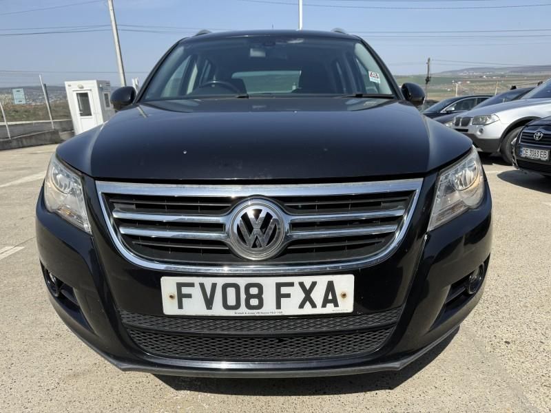 Bara fata completa Volkswagen Tiguan SUV culoare negru - lc9x
