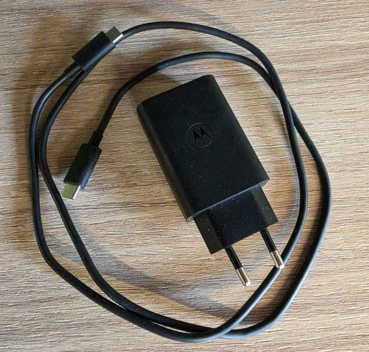 Motorola Razr 50 Ultra (512GB), зелен, в гаранция до 11, 2027 г.