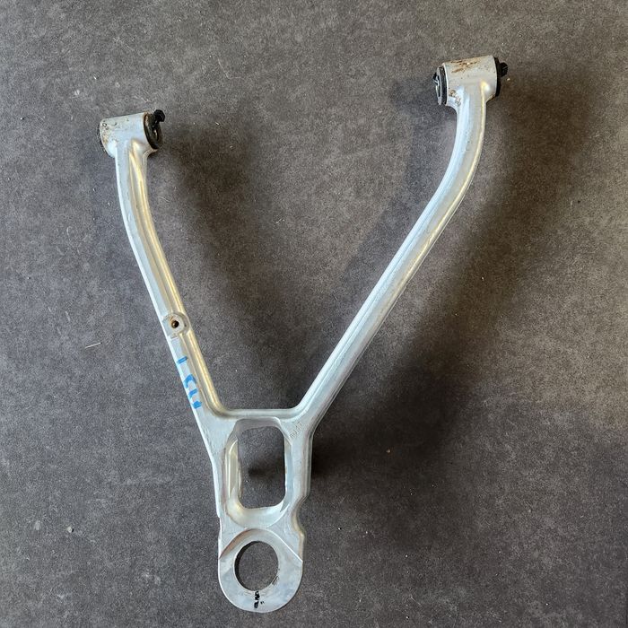 Употр. Горни Носачи Десен за 2007 - 2010 Can-Am Renegade 800