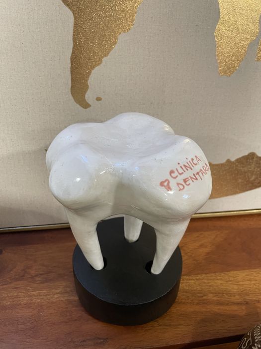 Dinte din ceramica