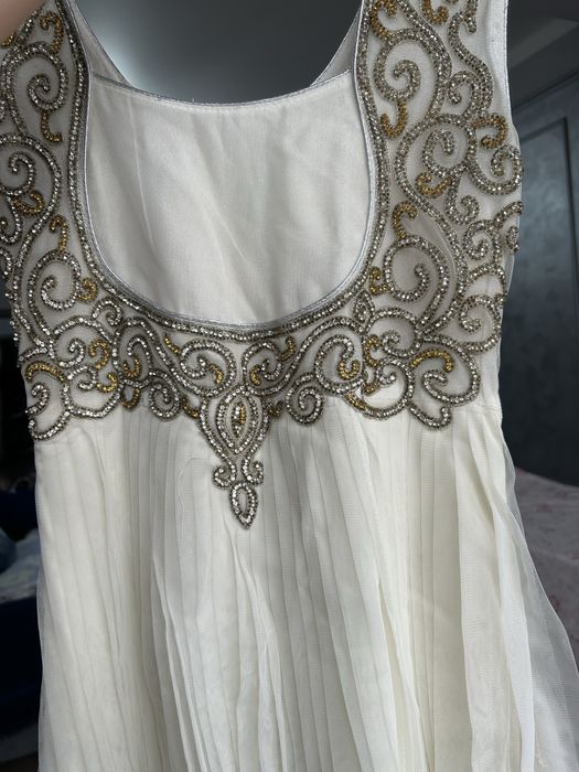 Нарядное красивое платье