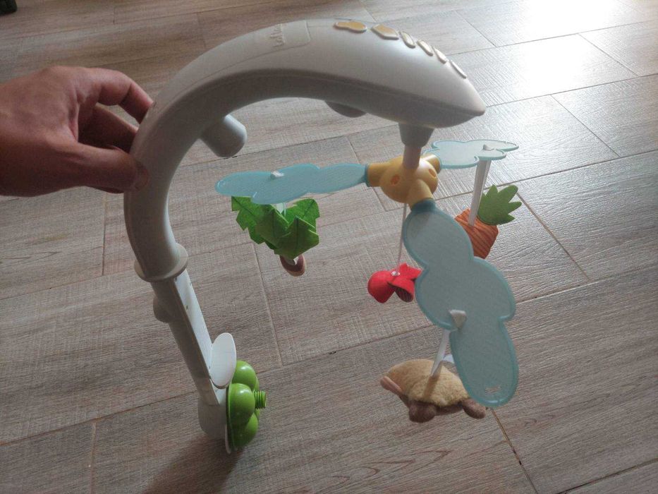 музикална въртележка за бебешко легло със светлини