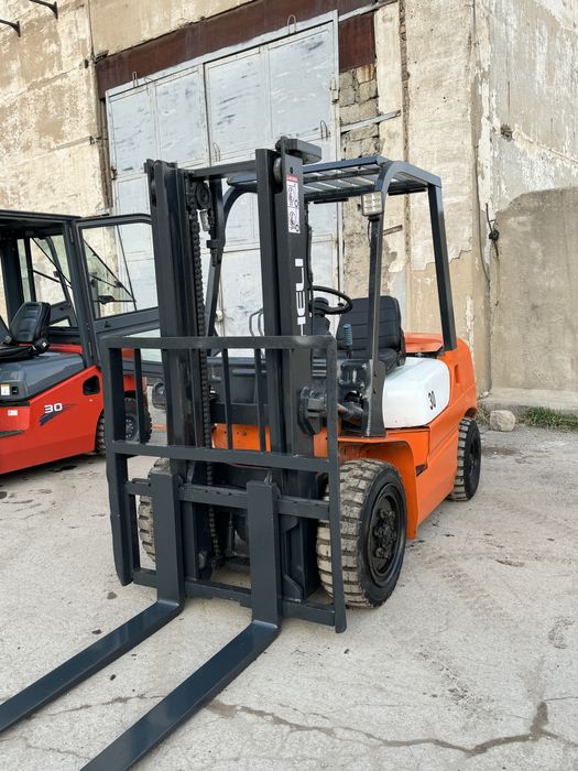 Вилочный погрузчик кара автокара