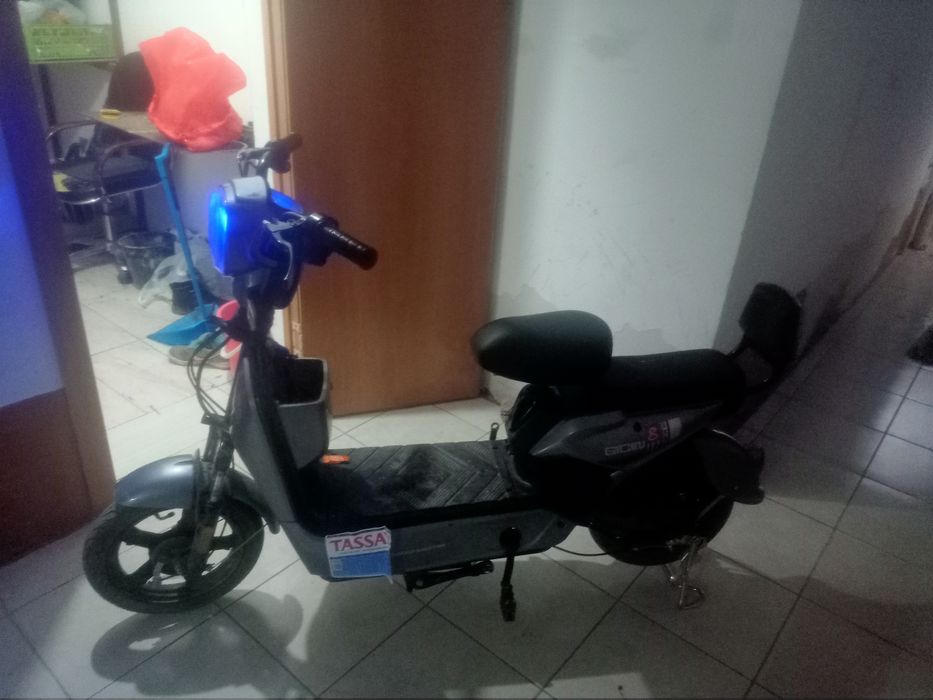 Продам электро скутер