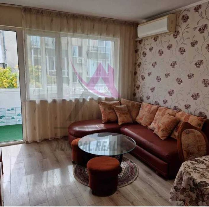 Дава се под наем Тристаен апартамент в Варна, Център - 75 кв.м за 550 € - Снимка #2