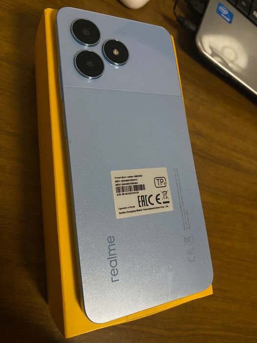 Realme not 50 telefoni