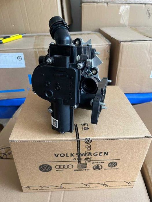 Оригинална водна помпа с термостат ОЕМ 06L121111H      A146