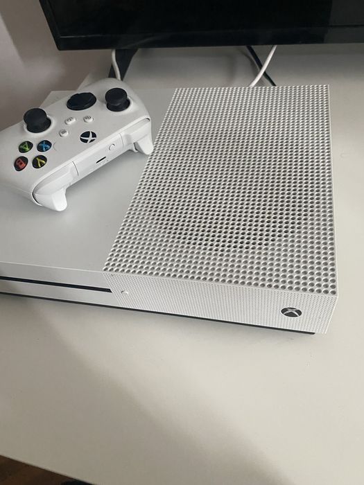 Xbox one s  1 TB