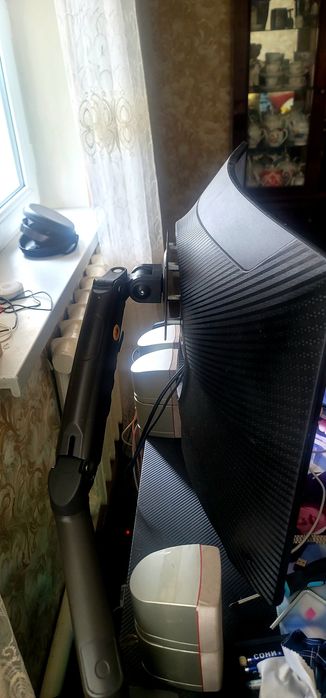 Samsung odyssey g5 27" 2К 144гц  в отличном состоянии