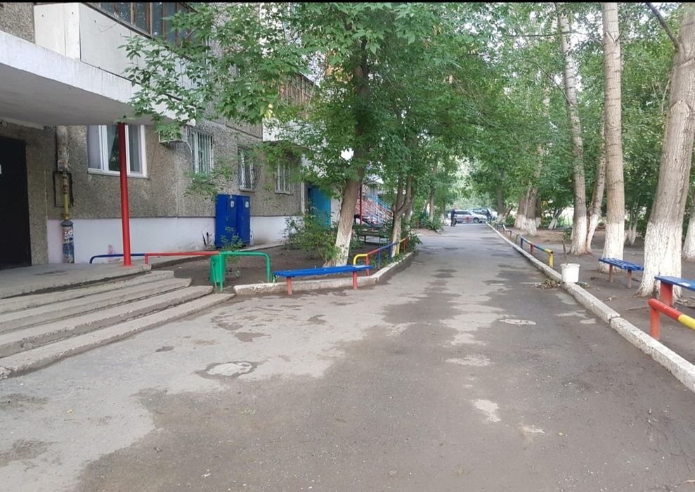 Продам 1 комнатную н/п 1000 мелочей