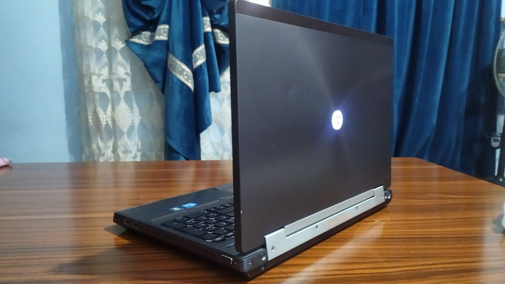 Ноутбук НР EliteBook 8570w