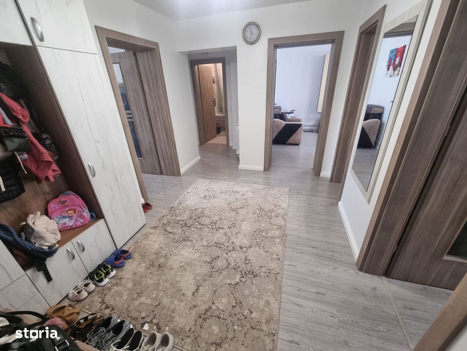 Apartament 3 camere,79 mp,2 băi,garaj,boxă,Deva-ultracentral