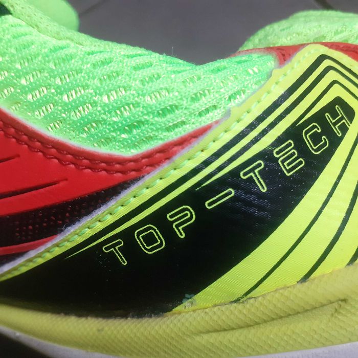 Vand adidasi fotbal Lotto Futsal originali, 42, pret 80 lei