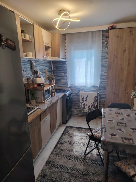 Chirie apartament cu doua camere zona buna