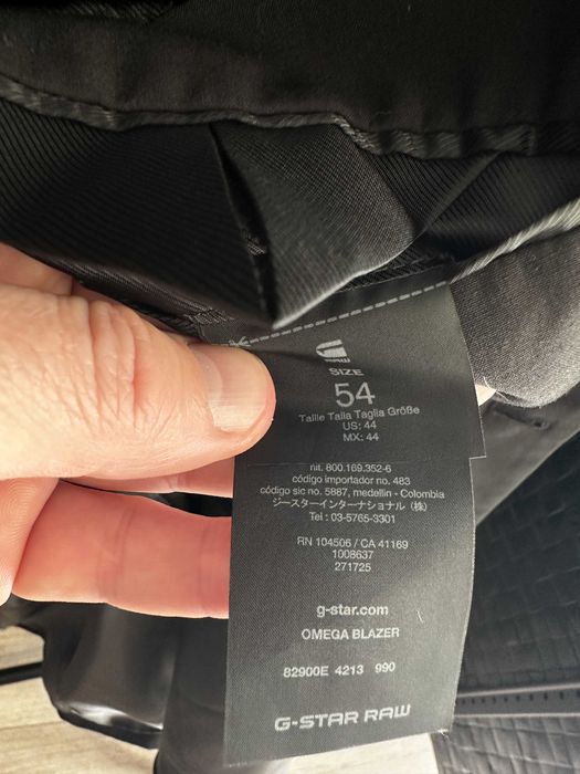 Модерно лятно сако тип блейзър на G-Star. Размер 54 XL Цвят черен. ТОП