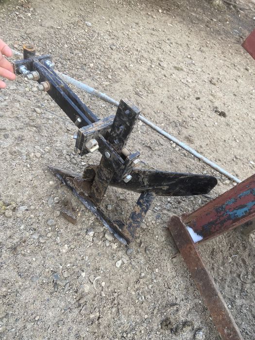 Plug cu suport reglabil