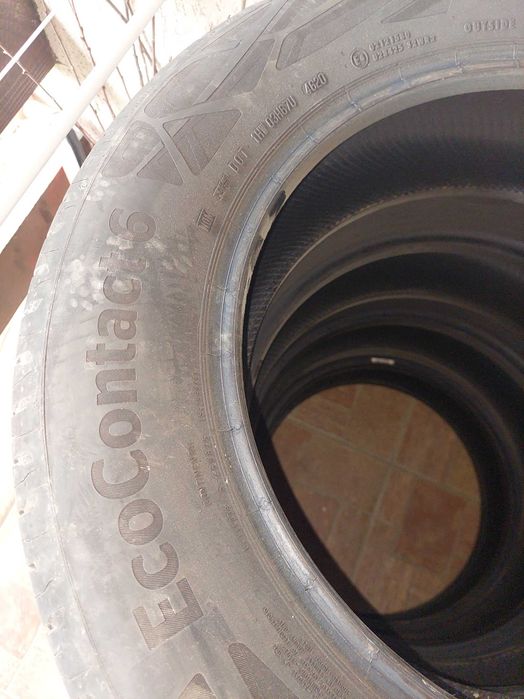 Anvelope Continental ECOCONTACT 6 215/65 R17 rulaj 38.300 km