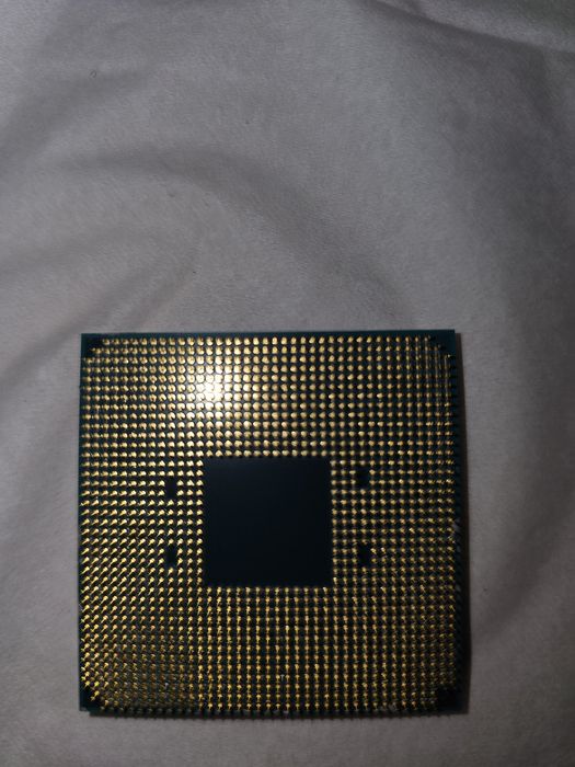 Ryzen 3 1300X + cooler original AMD (AM4)