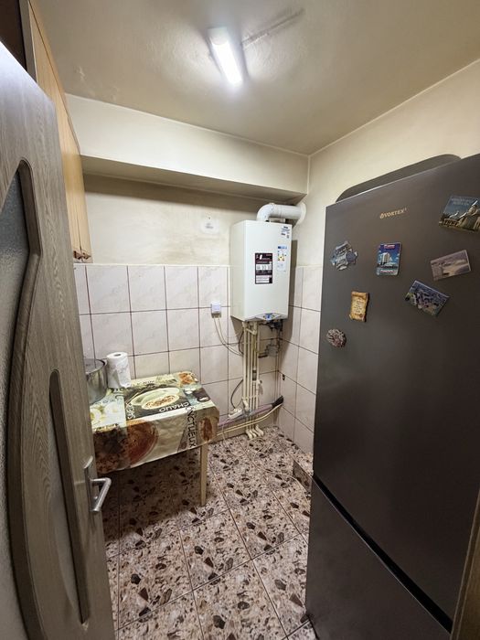 Vand apartament 3 camere micro 40
