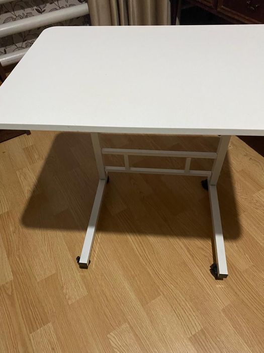 Столик складной приставной