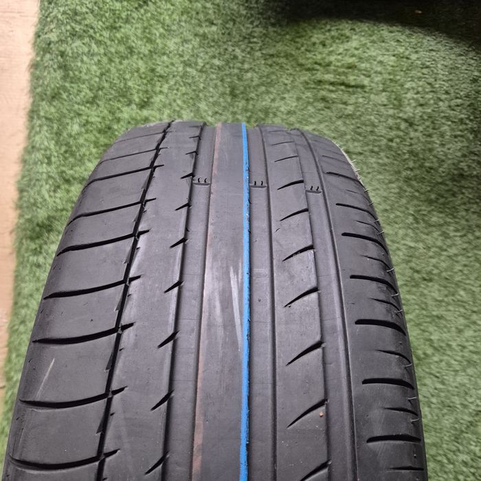 235 55 17 Michelin
