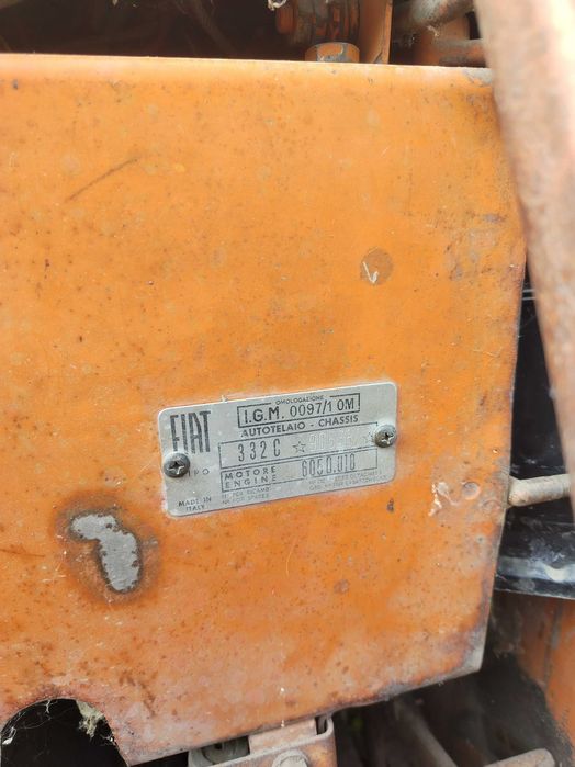 Tractor fiat șenilat 322