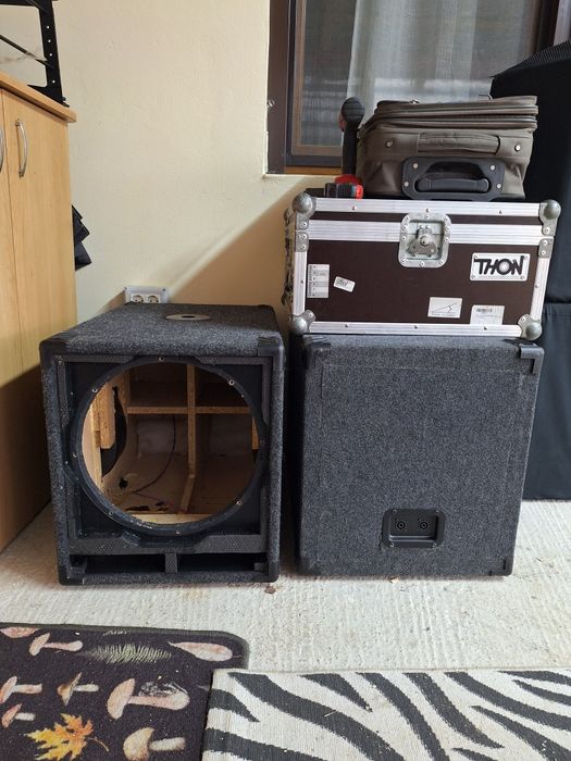 Incinte bas reflex 15 inch!( Nu rcf Fbt dynacord)