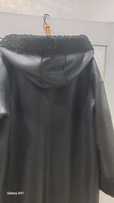 В продаже женская дублёнка