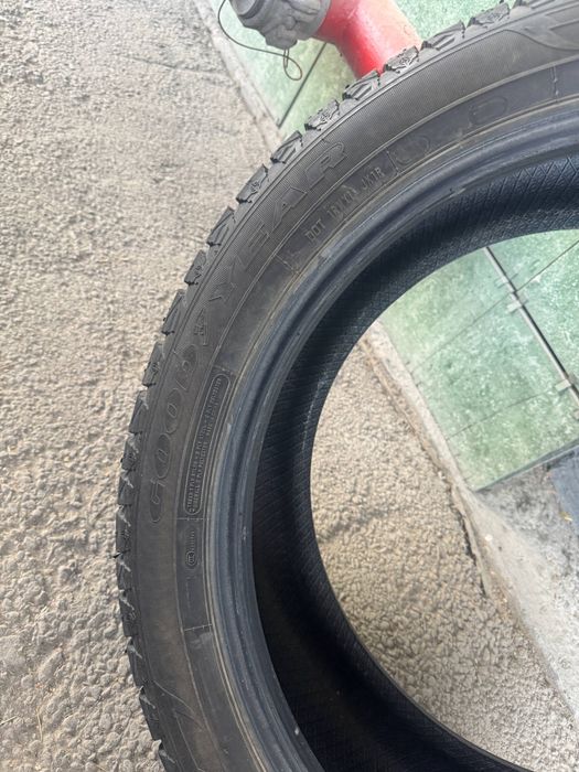 Зимние шины Goodyear 265/45 R21