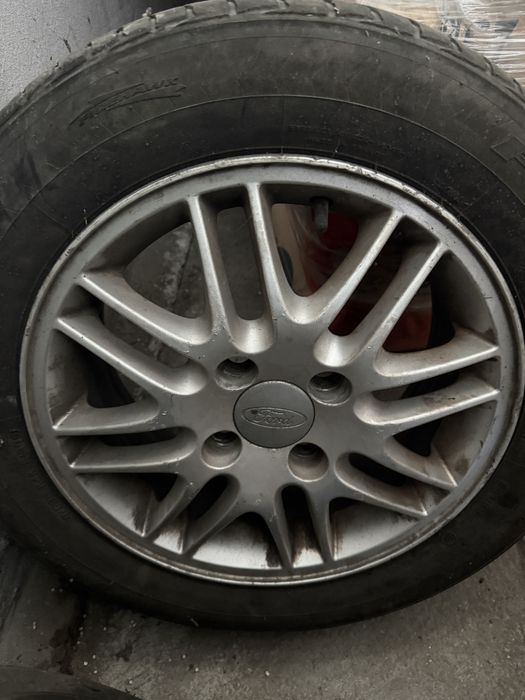 Джанти за Форд с гуми 196/60/15