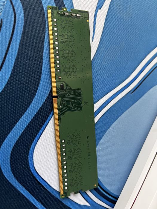 Оперативная памят ddr4 kingston 8gb